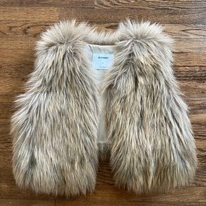 Faux Fir Vest, size 4T. In nearly new condition.